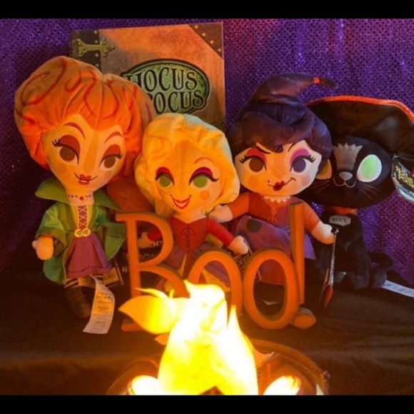 Disney Holiday Rare Exclusive Disney Parks New Thackery Binx Plush